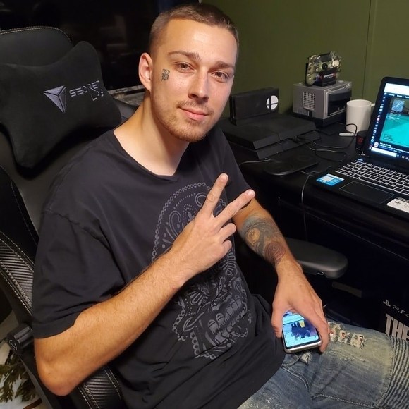 Meet your Posher, Caleb - Picture 1 of 1